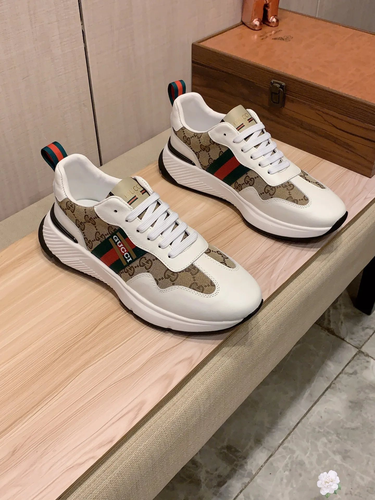 Men's men's shoes💰460💰💰🎩🎩[Lightning][Lightning] "Gucci*" The latest • popular casual shoes, top brand [seduce] luxury ~ purchasing agency, top ~ quality. [Strong] The upper is made of imported breathable cowhide with woven material ➕ breathable sheepskin feet (•) and fine workmanship. The original stylish and stylish soft rubber wear-resistant and non-slip outsole is light and comfortable on the feet. The real thing looks better when photographed. 010: Size: 38-44, 4️⃣ colors selected